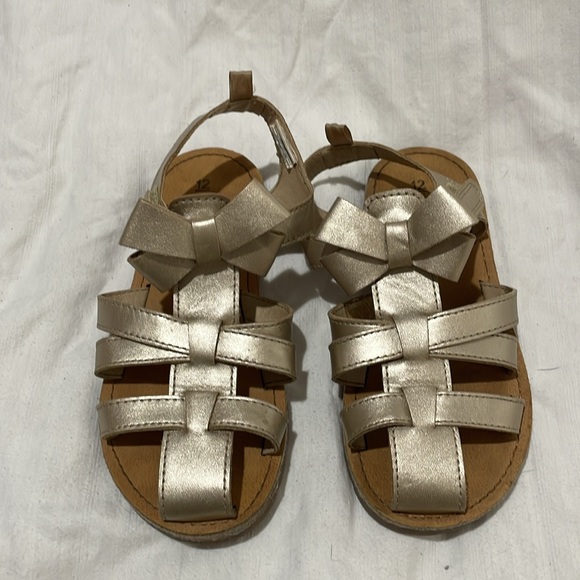 Carters 12 golden closed toe velcro ankle closure sandal in euc rubber soles - Picture 1 of 8
